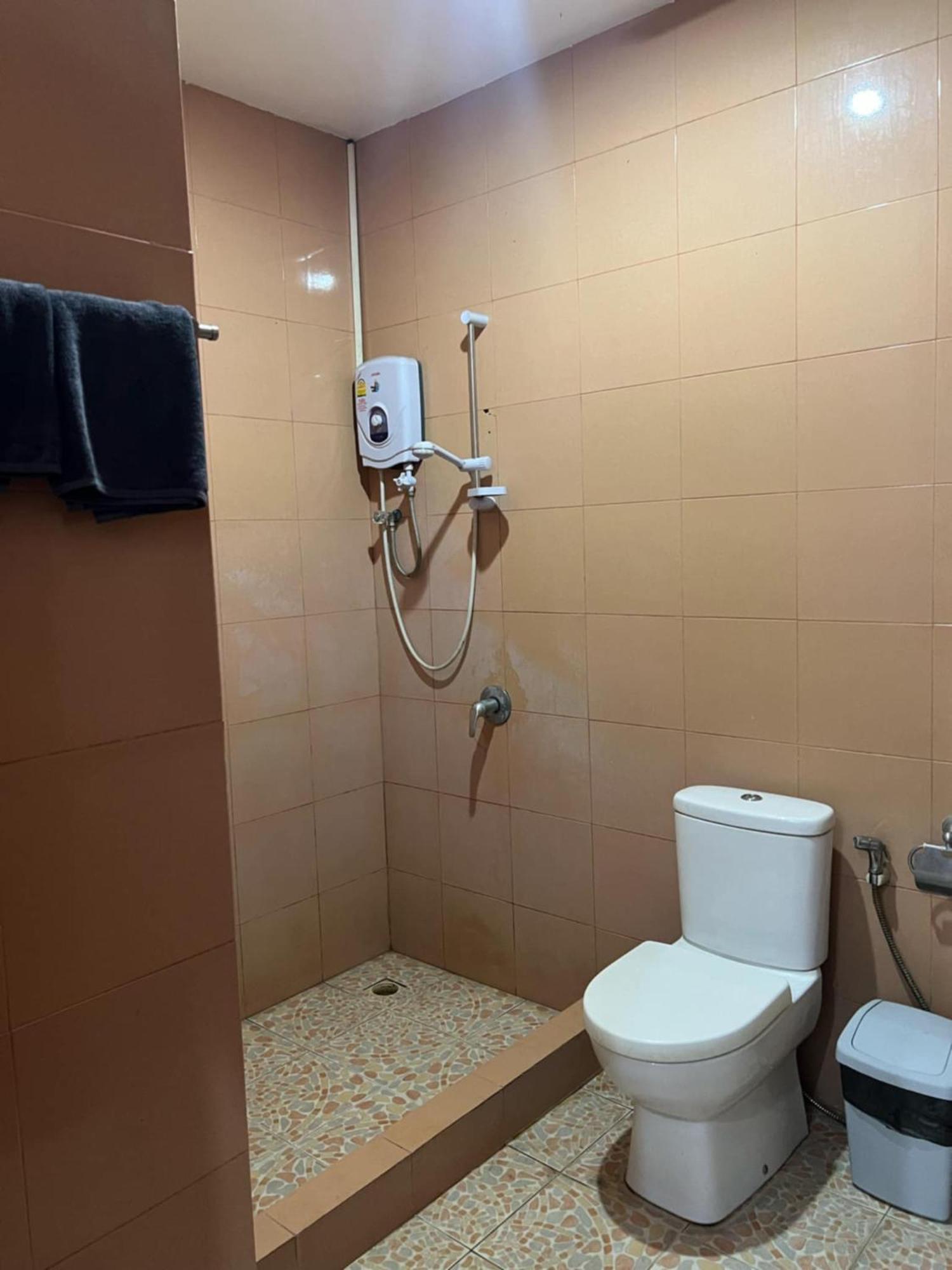 Jasmine Hostel & Guesthouse Pakse Exterior photo